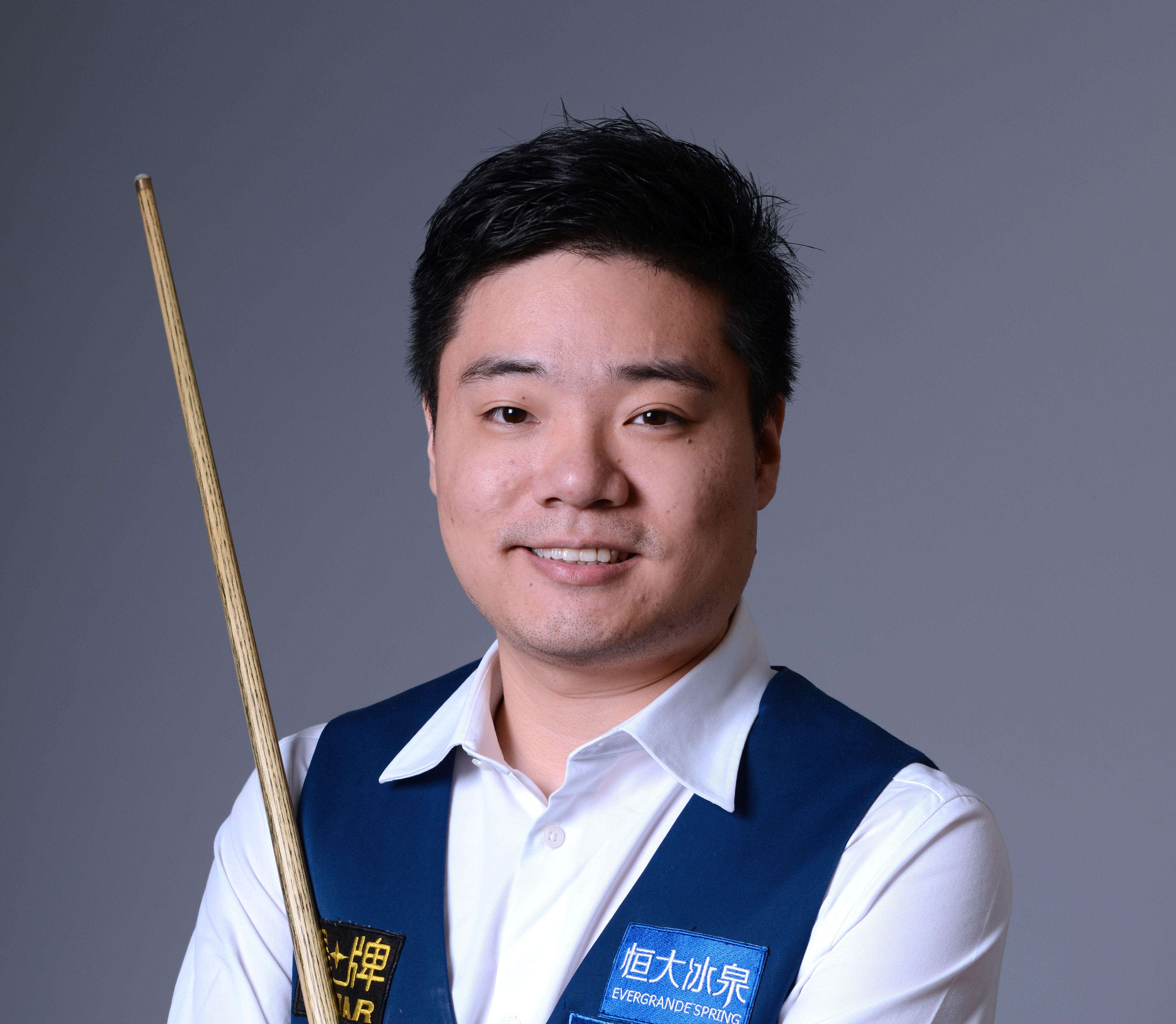 次中超两连 次中超两连